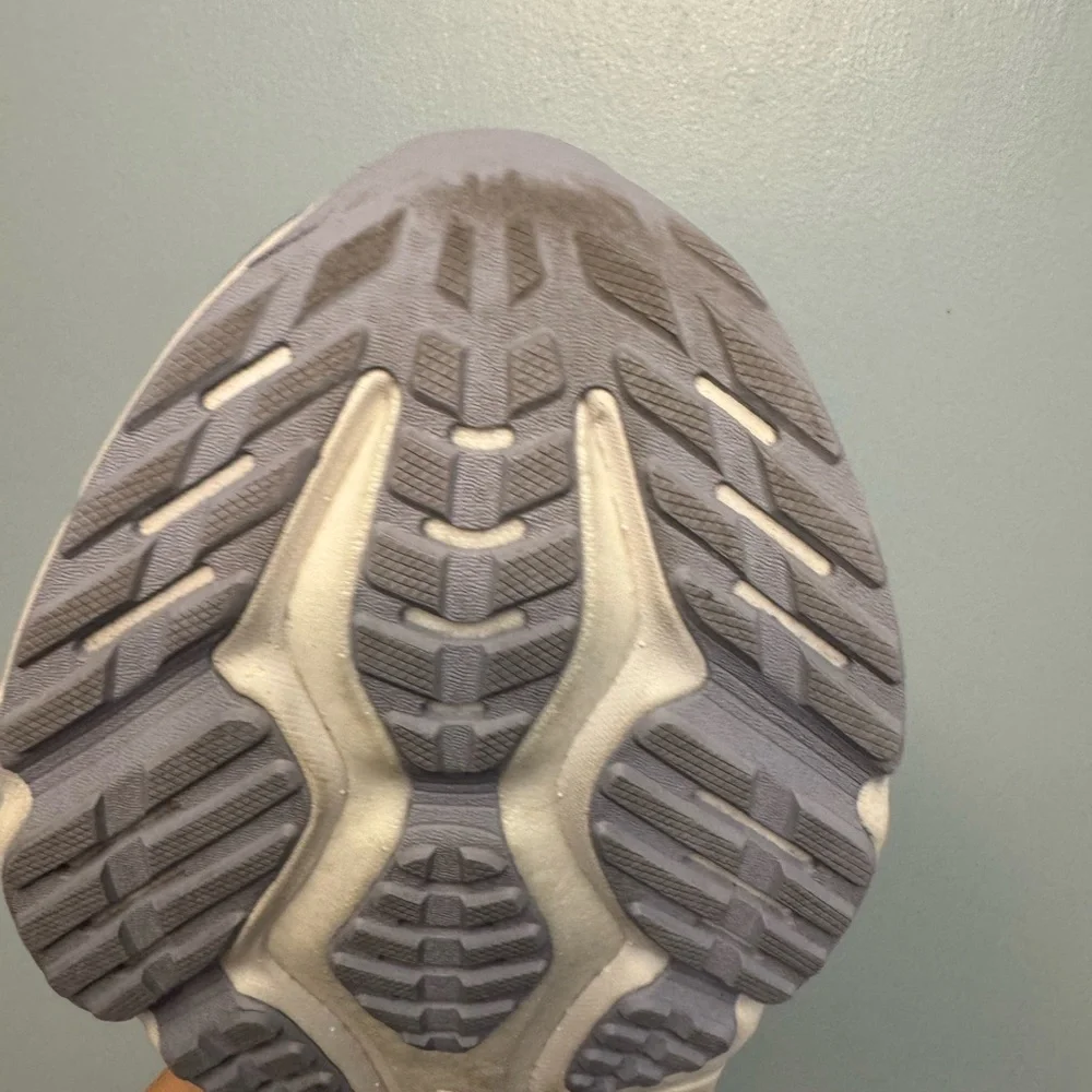 Women’s Saucony Hurricane 25 - Picture 14 of 14